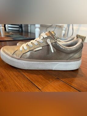 Reef Women's Gold Slip-On Shoe with White Trim